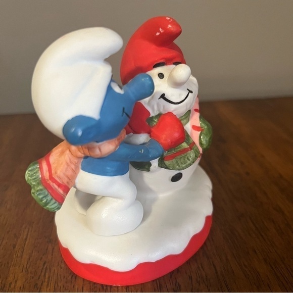 VINTAGE 1982 SMURF CHRISTMAS COLLECTABLES FIGURINE WALLACE BERRIE & CO. INC. - Picture 7 of 11